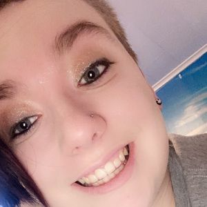 Meet your Posher, Desarae